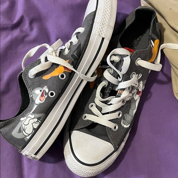 Converse Black and White Sneakers with Looney Tune design *Rare Find - Picture 8 of 8